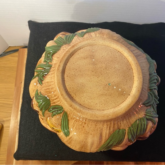 Vintage Handmade Ceramic Arnel’s Mushroom Soup Tureen with Lid, Ladle, and plate - Picture 6 of 16